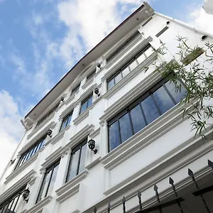 Makati Riverside 2* Макати