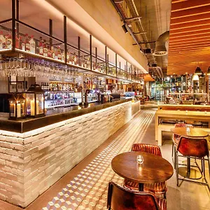 Ibis Canning Town 3* Лондон